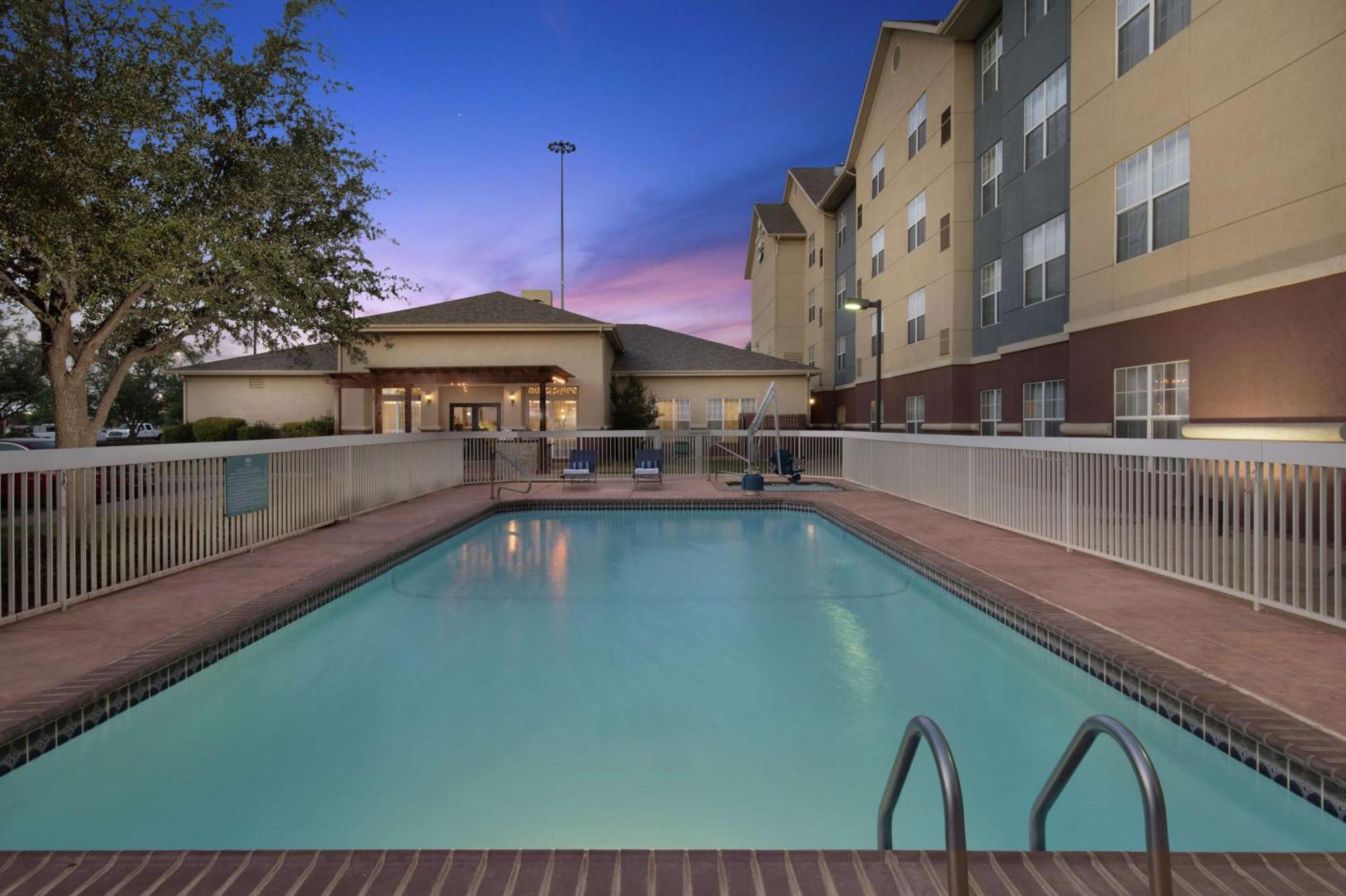 Homewood Suites By Hilton Lubbock Extérieur photo
