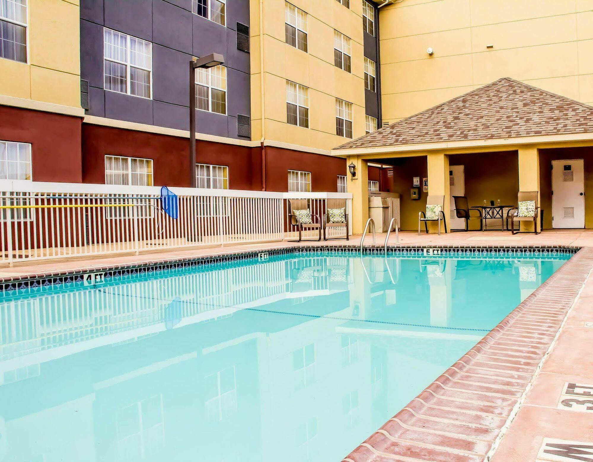 Homewood Suites By Hilton Lubbock Extérieur photo